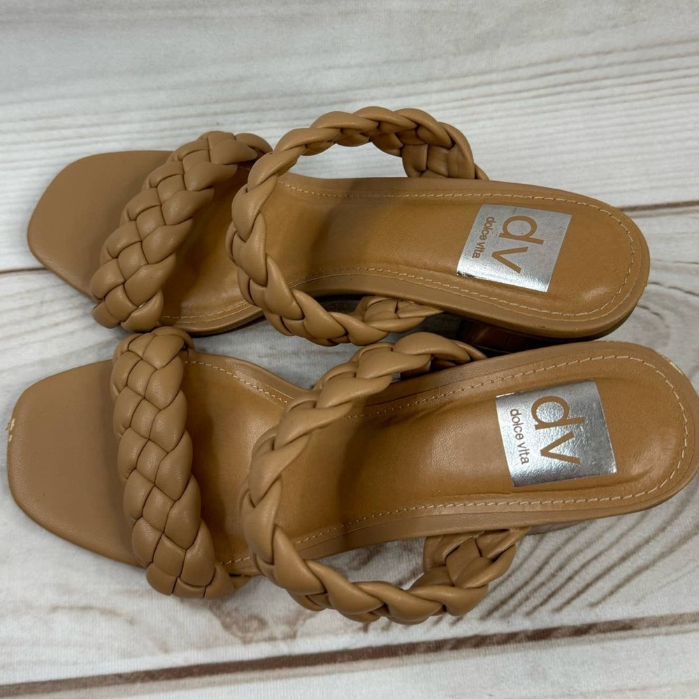 Dolce Vita Tan Heels with Chunky Block Heel and Braided Strap - Picture 4 of 8